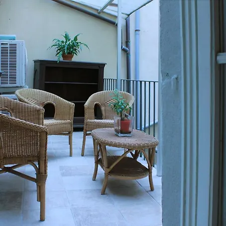 Accademia House Bed & Breakfast 4*
