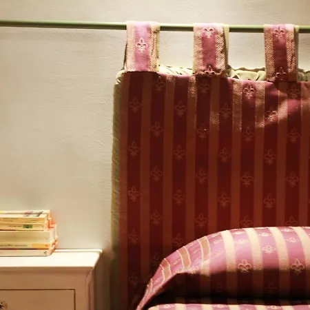 Bed & Breakfast Accademia House 4*